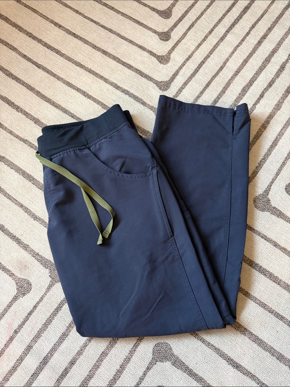 Figs Kade Scrub Pants in Quiet Navy